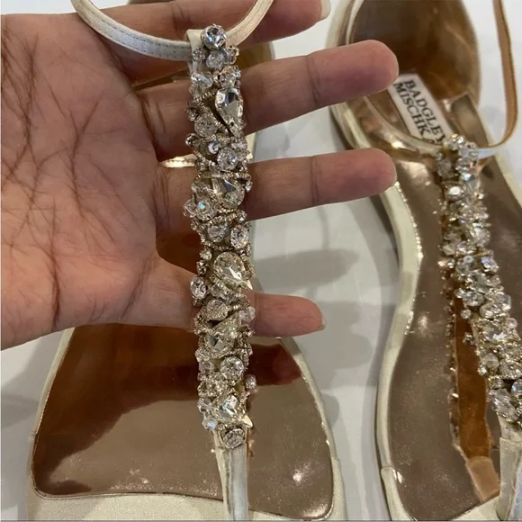 Badgley mischka rhinestone t-strap gladiator Sandals Flip Flops - Picture 2 of 10